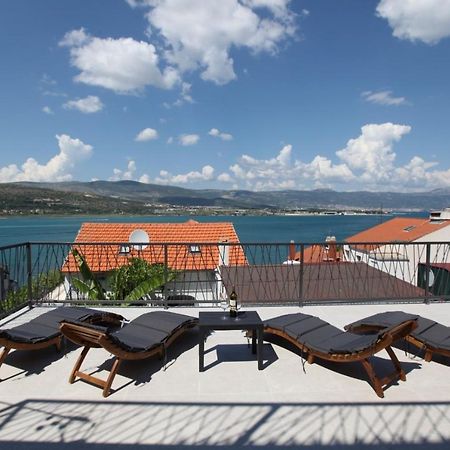Apartment With Terrace And Sea View - Lucic Trogir Dış mekan fotoğraf