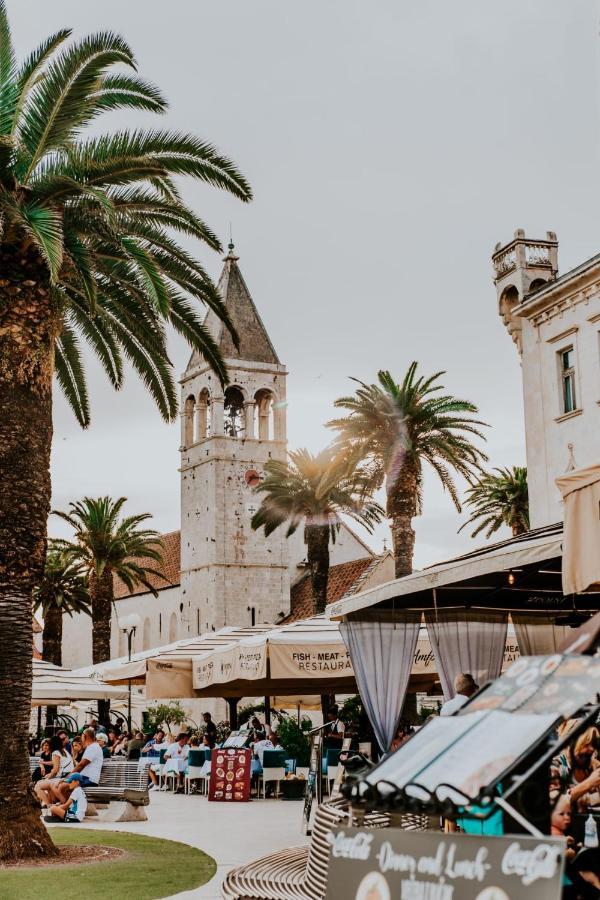 Apartment With Terrace And Sea View - Lucic Trogir Dış mekan fotoğraf