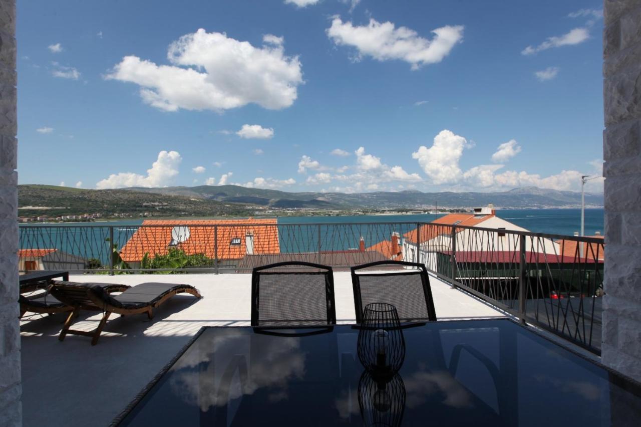 Apartment With Terrace And Sea View - Lucic Trogir Dış mekan fotoğraf