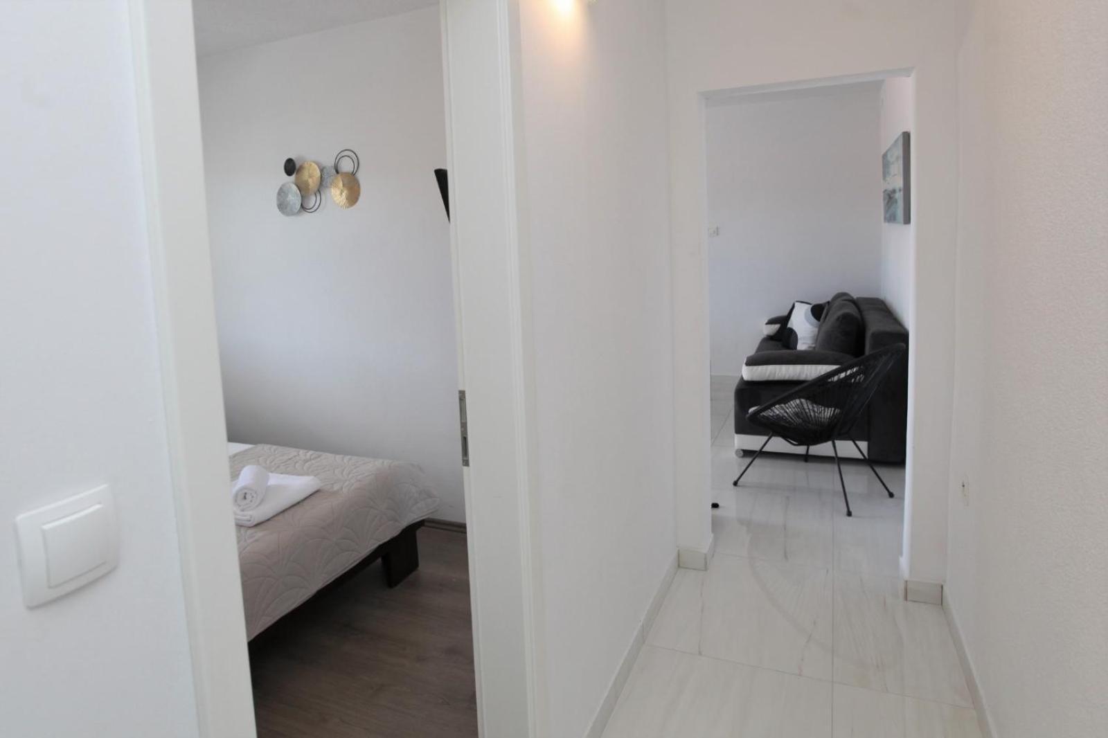 Apartment With Terrace And Sea View - Lucic Trogir Dış mekan fotoğraf