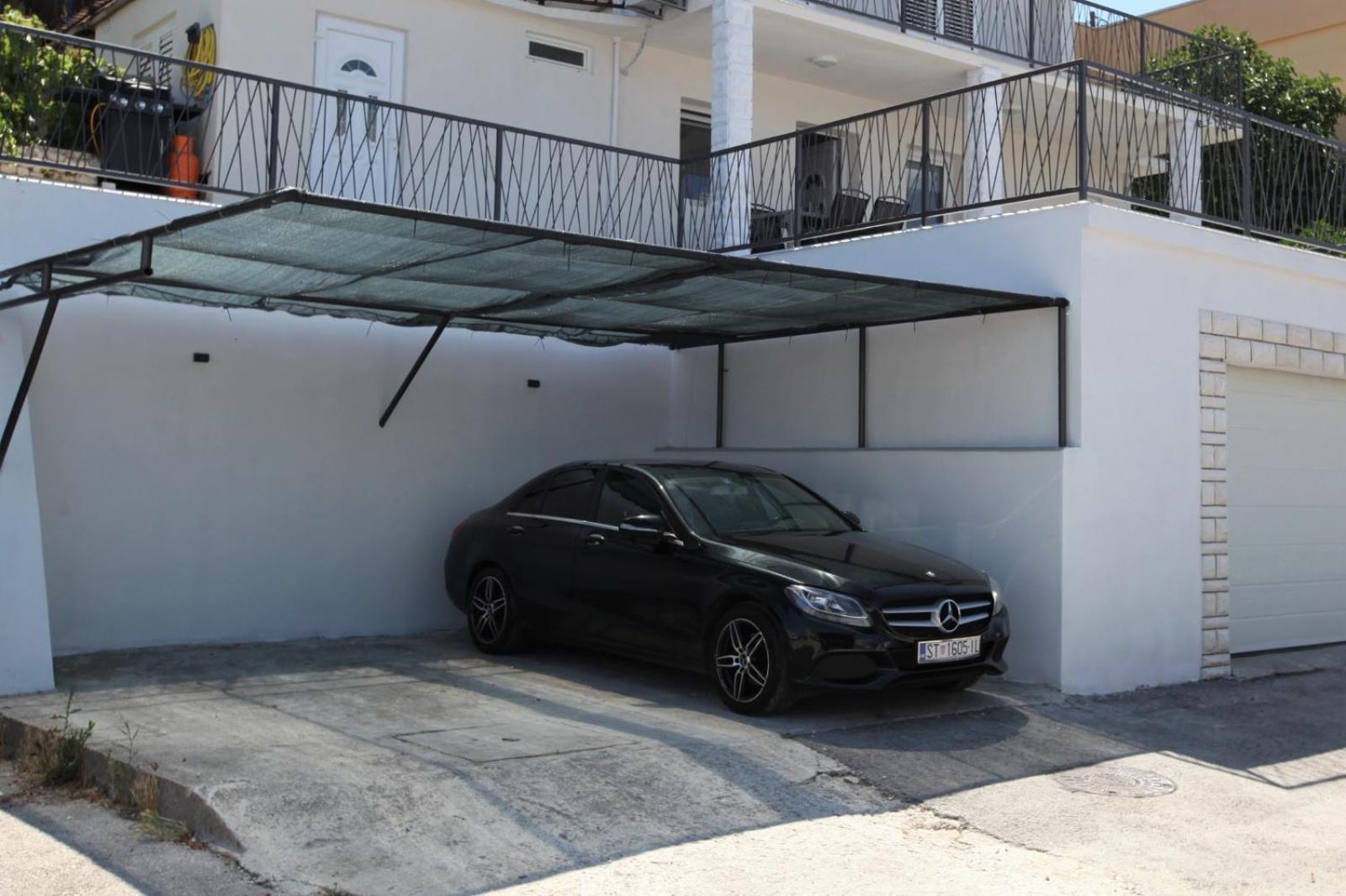 Apartment With Terrace And Sea View - Lucic Trogir Dış mekan fotoğraf