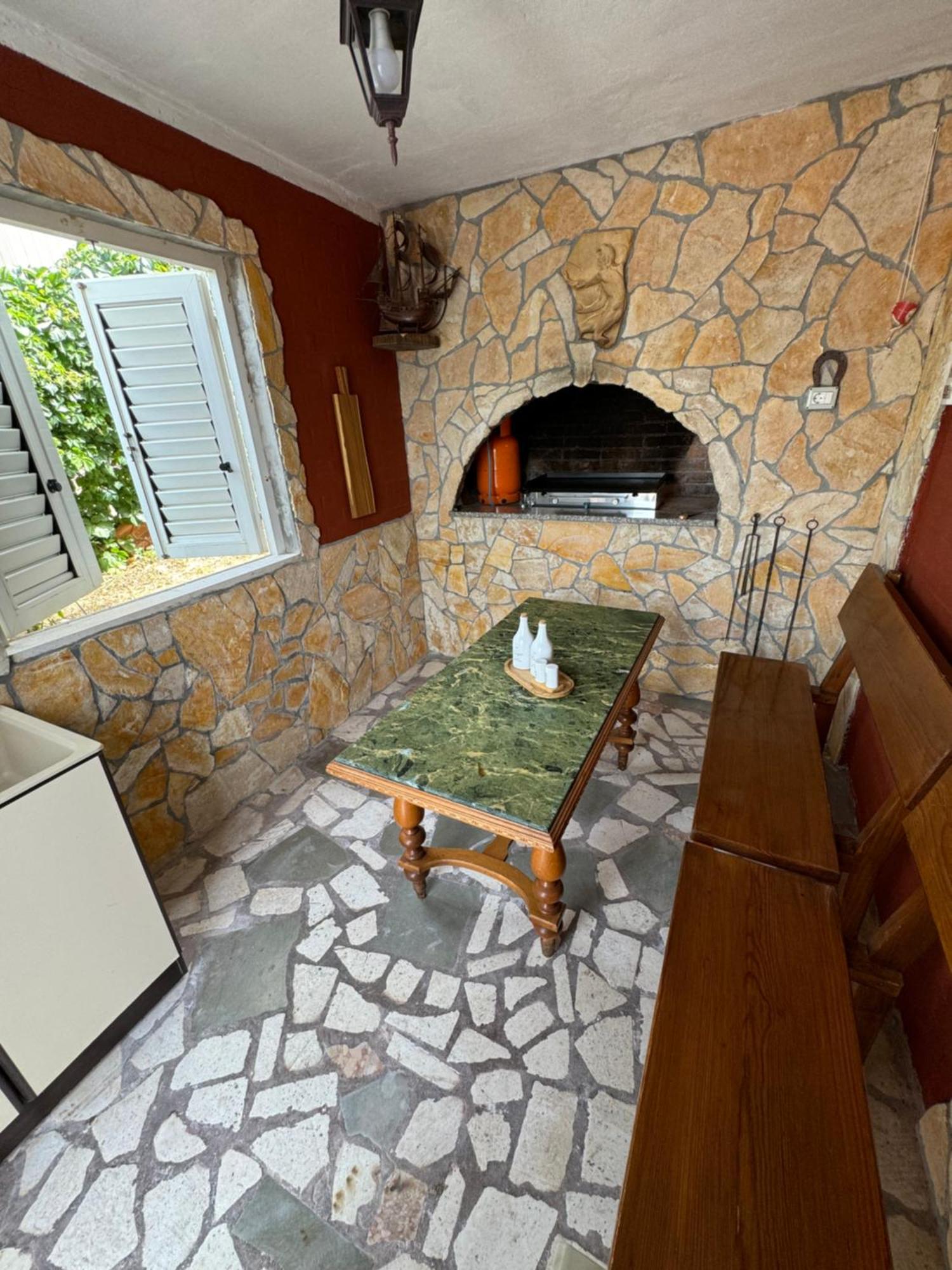 Apartment With Terrace And Sea View - Lucic Trogir Dış mekan fotoğraf